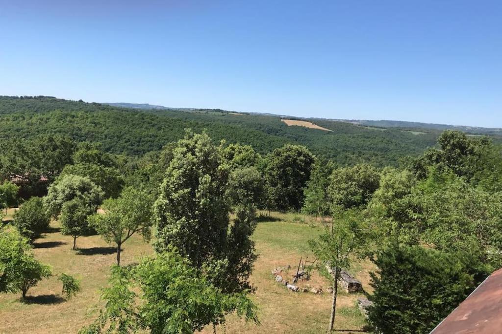 Des Deux Vallees Avec Vue Imprenable Chalet Rocamadour